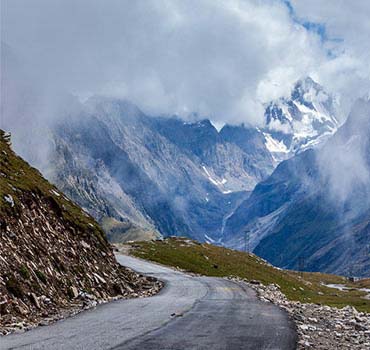 Head to Rohtang Pass